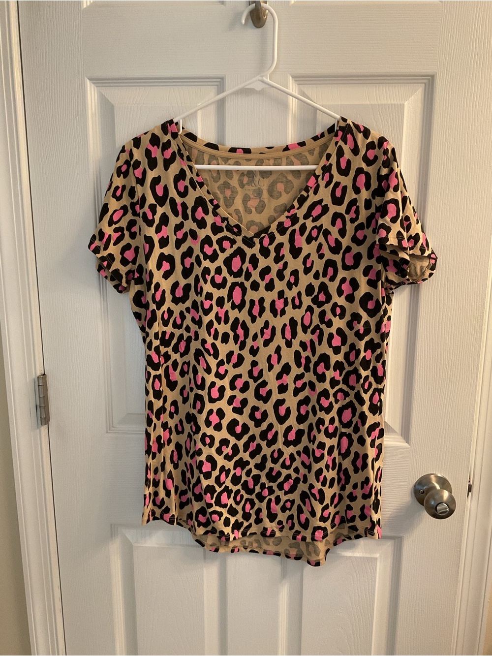 New York & Company Pink and Tan Leopard V-Neck Tee